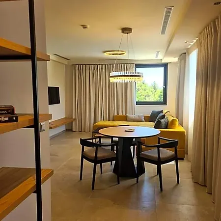 Celestial Hotel 4*